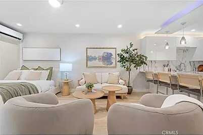 And Ventur, Los Angeles, CA 90020