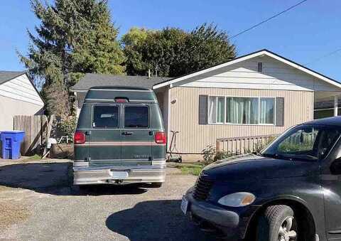8Th Ave, Kelso, WA 98626