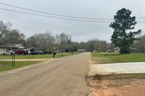 J Saunders, SLOCOMB, AL 36375