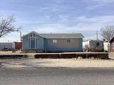 E 4Th St, Iraan, TX 79744