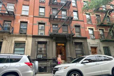 16Th, NEW YORK, NY 10011