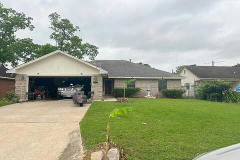 Kings Court, Beaumont, TX 77704