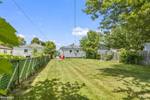 Hayes, EASTPOINTE, MI 48021