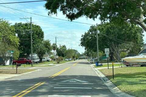 Bay Crest, TAMPA, FL 33615