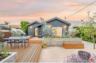 64T, Los Angeles, CA 90065