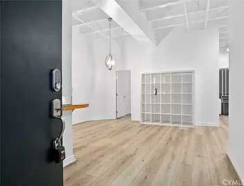 Street &Amp; Hoover Stree, Los Angeles, CA 90013
