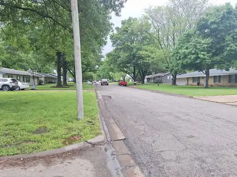 Thompson, EMPORIA, KS 66801