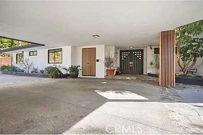 Bristol Circle And Sunset Blvd, Los Angeles, CA 90028