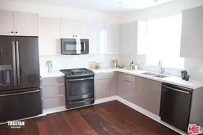 Charnoc, Los Angeles, CA 90038