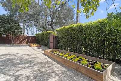 Charnoc, Los Angeles, CA 90042