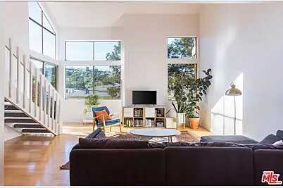 City Terrac, Los Angeles, CA 90027