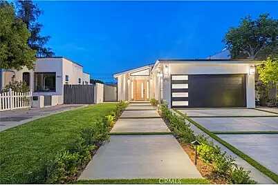 Dobinson S, Los Angeles, CA 90039
