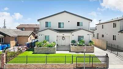 Dobinson S, Los Angeles, CA 90061