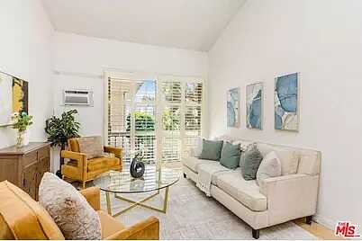 Garmain Stree, Los Angeles, CA 90024