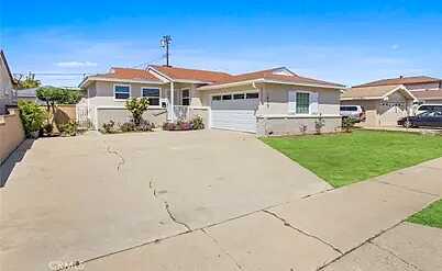 Just South Of Intersection Of Venido Rd. And Cerr, Los Angeles, CA 90046