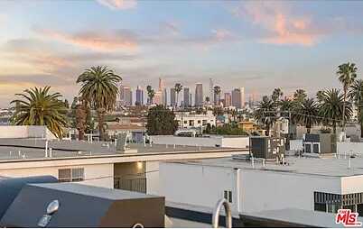 La Cieneg, Los Angeles, CA 90004