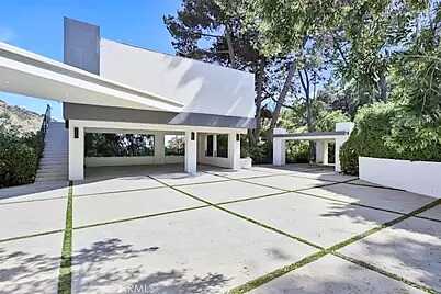 S. Gramerc, Los Angeles, CA 90046