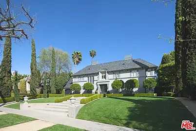 South Of Valley Vist, Los Angeles, CA 90020