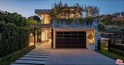Tampa Av, Los Angeles, CA 90049
