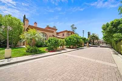 Ventura Blvd &Amp; Calhoun Av, Los Angeles, CA 90068