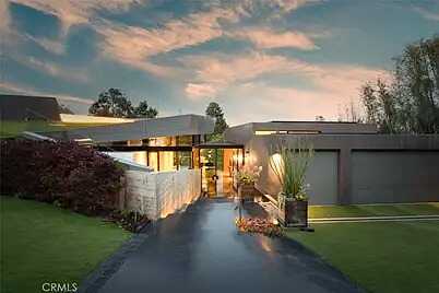 Wellwort, Los Angeles, CA 90049