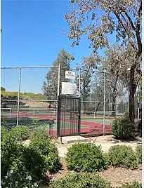 Woodlake And Valeri, Los Angeles, CA 90043