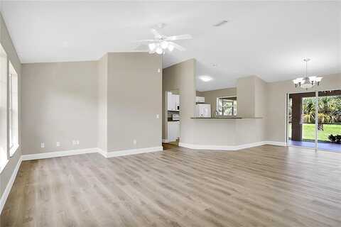 Johannesberg, NORTH PORT, FL 34288