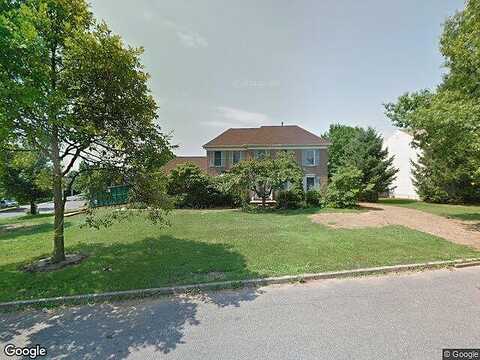 Kathi, BETHLEHEM, PA 18017