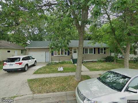 Beech, CHASKA, MN 55318