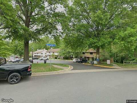 Summer Oak, BURKE, VA 22015