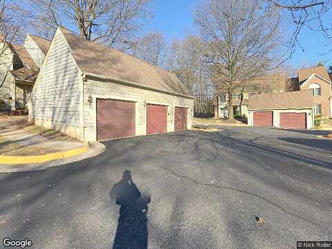Lake Glen, FAIRFAX, VA 22033