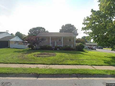 Julia, STRASBURG, PA 17579