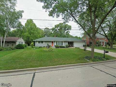 119Th, MILWAUKEE, WI 53226