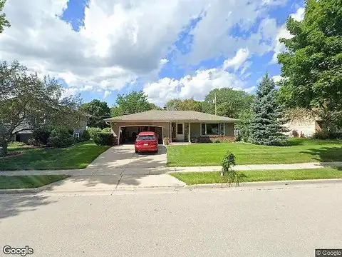 School, WAUKESHA, WI 53189