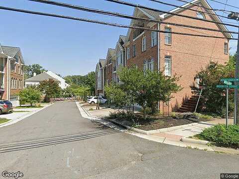 Washington Square, OCCOQUAN, VA 22125