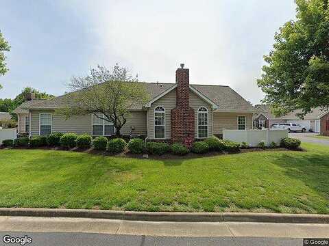Tabb Smith, YORKTOWN, VA 23693