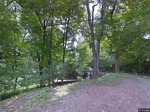 Deerwood, CHANHASSEN, MN 55317