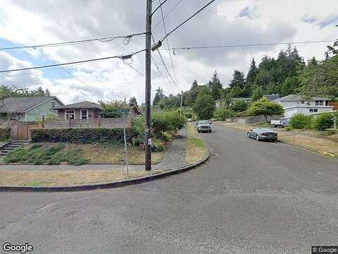 13Th, COOS BAY, OR 97420
