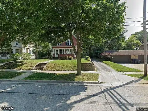 College, WAUKESHA, WI 53186