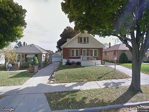 77Th, MILWAUKEE, WI 53214