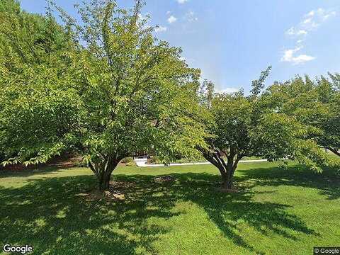 Oakwood, HANOVER, PA 17331