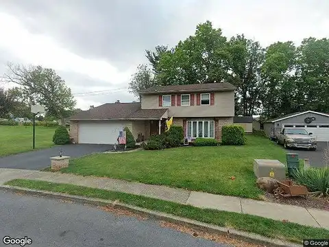 Elmhurst, WHITEHALL, PA 18052