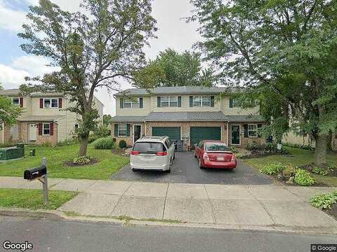 Ilona, HELLERTOWN, PA 18055