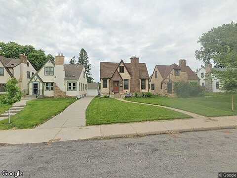 Pinehurst, SAINT PAUL, MN 55116