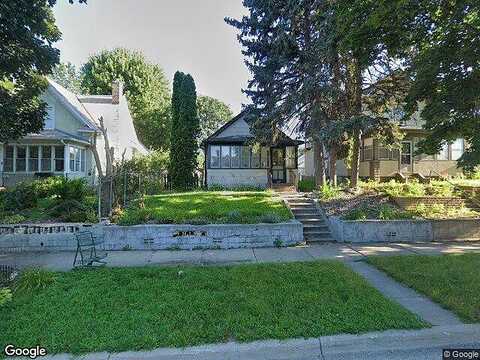 Charles, SAINT PAUL, MN 55104