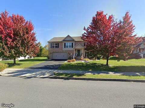 Hollow, DILLSBURG, PA 17019