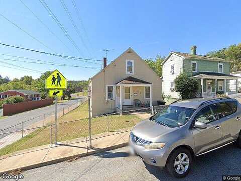 Gay, STAUNTON, VA 24401