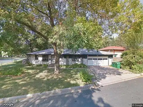 Laurie, STILLWATER, MN 55082