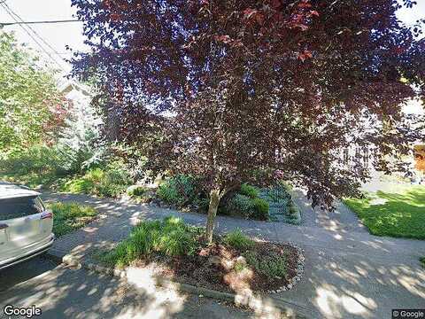 24Th, PORTLAND, OR 97212