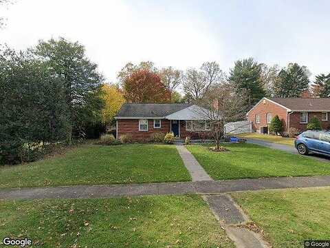 Oak, CAMP HILL, PA 17011
